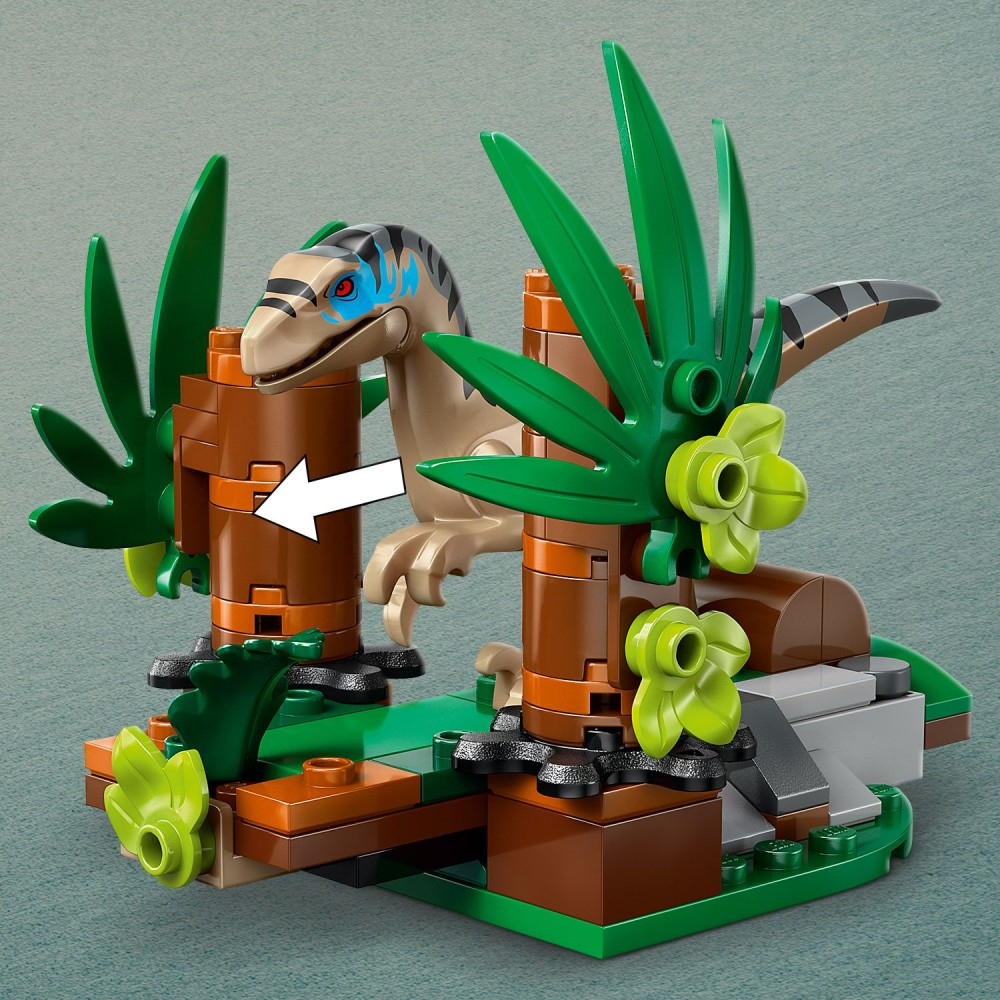 LEGO Jurassic World - Побег на внедорожнике от раптора 76972