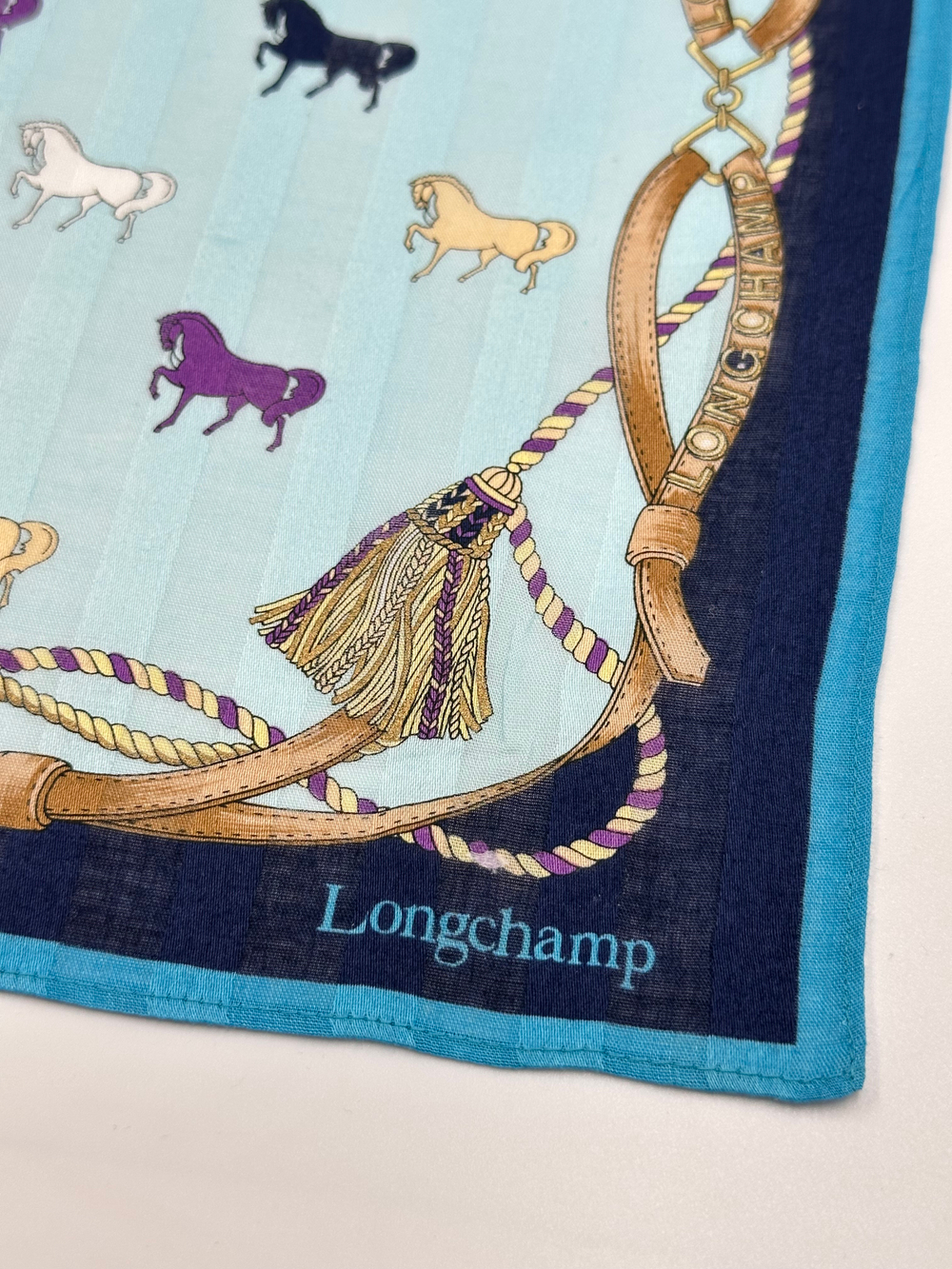 Платок Longchamp