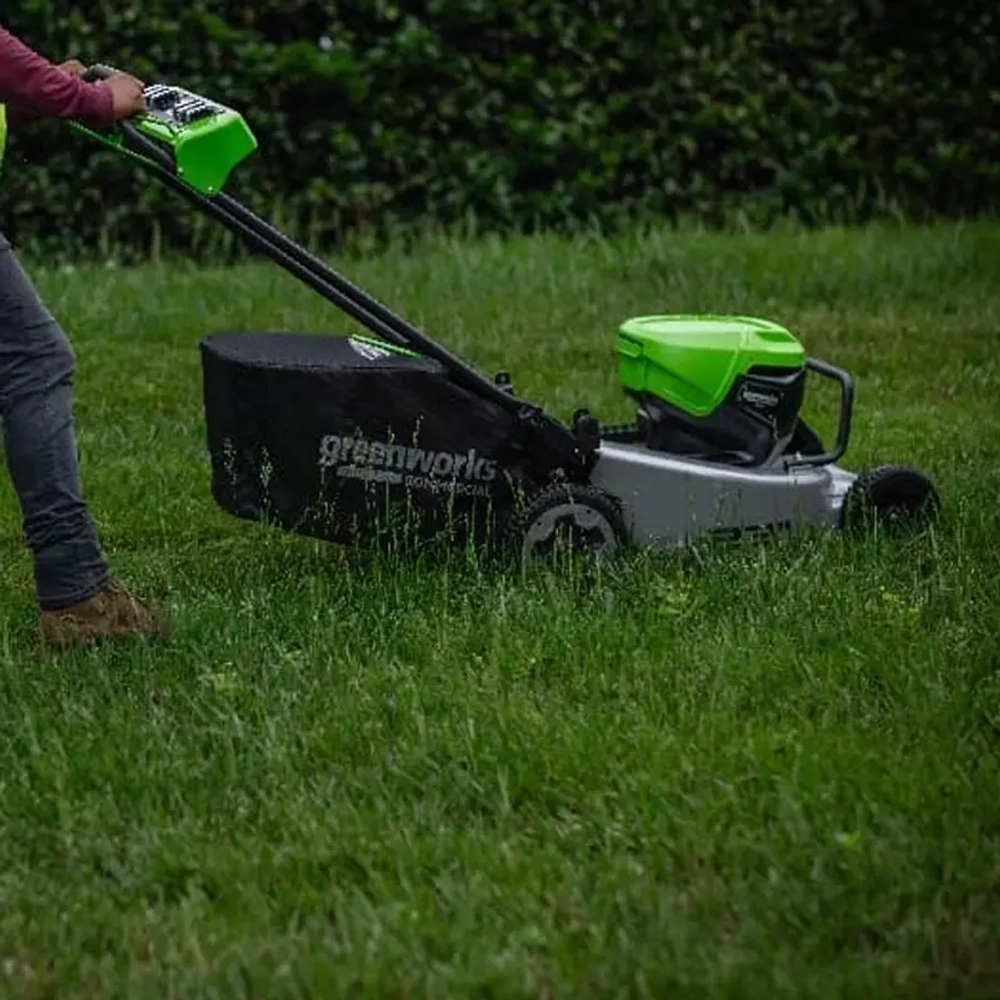 Аккумуляторная газонокосилка Greenworks LM221S2K8 (2 x 8 Ач, ЗУ) 2519407U28