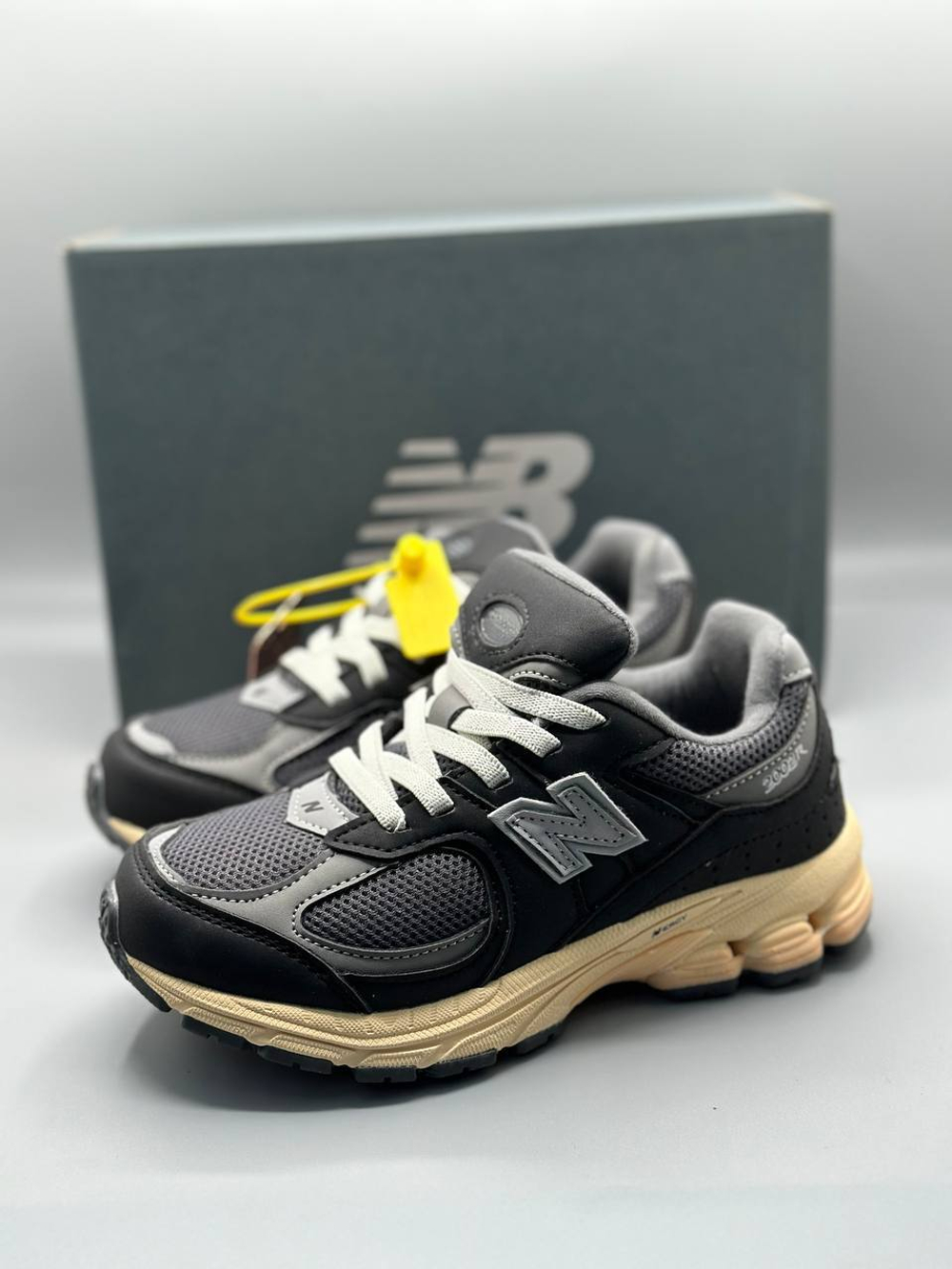 Детские кроссовки New Balance 2002