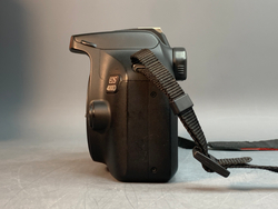 Canon EOS 4000D Kit 18-55mm 3.5-5.6 III 42.300 кадров