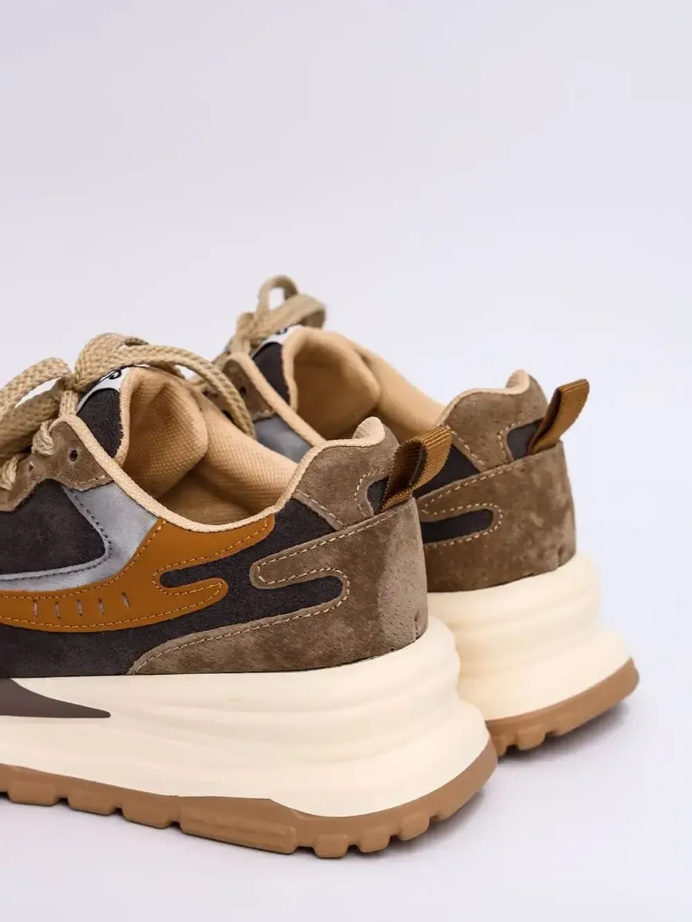 Кроссовки женские натуральная кожа