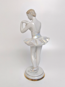 Фарфоровая статуэтка "Балерина с Цветком" ДФЗ Вербилки
