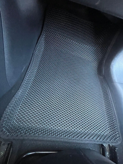 Коврики Eva с 3D бортами на Nissan Juke