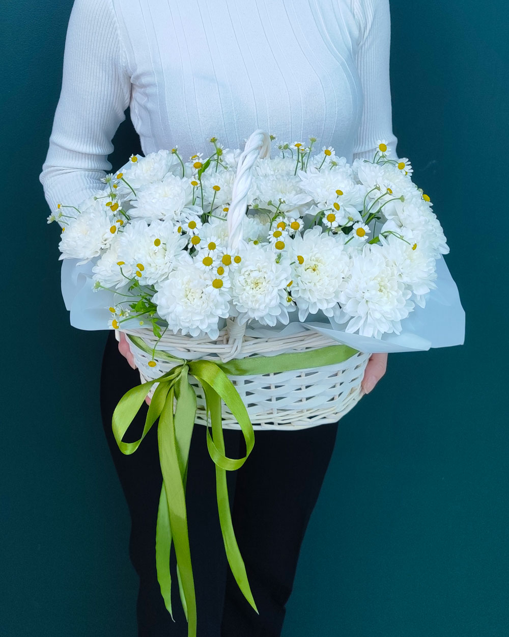 Корзина с цветами(00488)