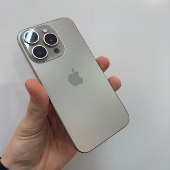 Apple iPhone 15 Pro 128gb АКБ 91% 382цикл без ремонта без вскрытия (кабель)