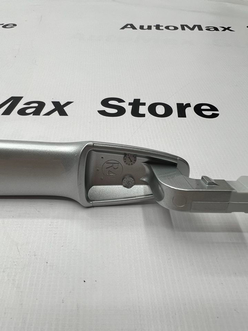 Ручка двери внешняя правая Mitsubishi Outlander. 5716A014HU. Оригинал