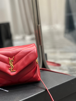 Saint Laurent Loulou 20 cm