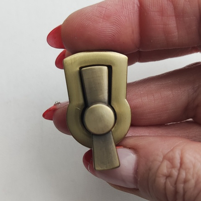 Замок вертушка на винтах Скважина Антик