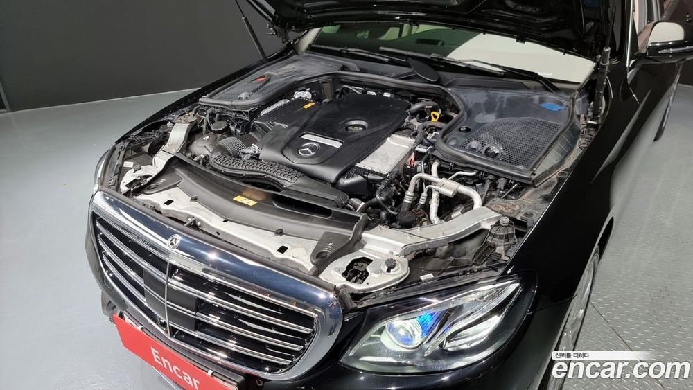 Mercedes-Benz E-Class W213 E300 4MATIC Exclusive (09.2020)