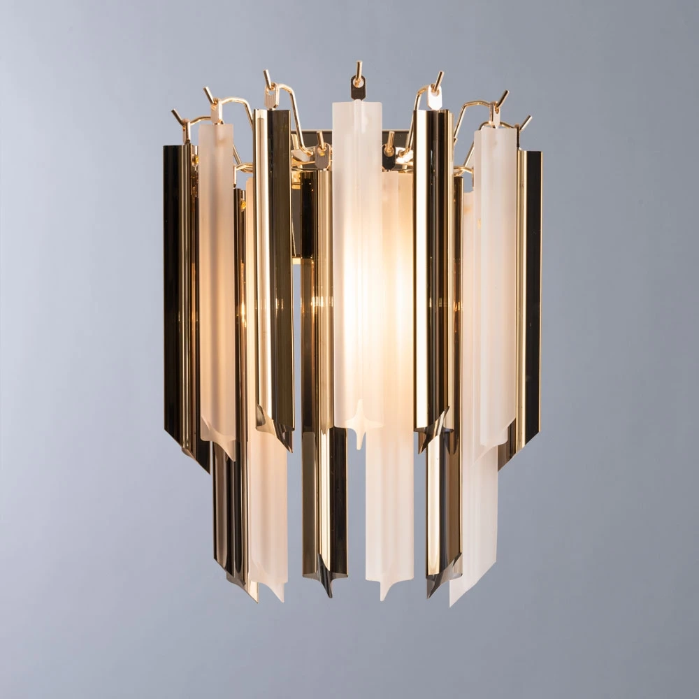 Настенный светильник Divinare FRIZZANTE 1681/01 AP-1