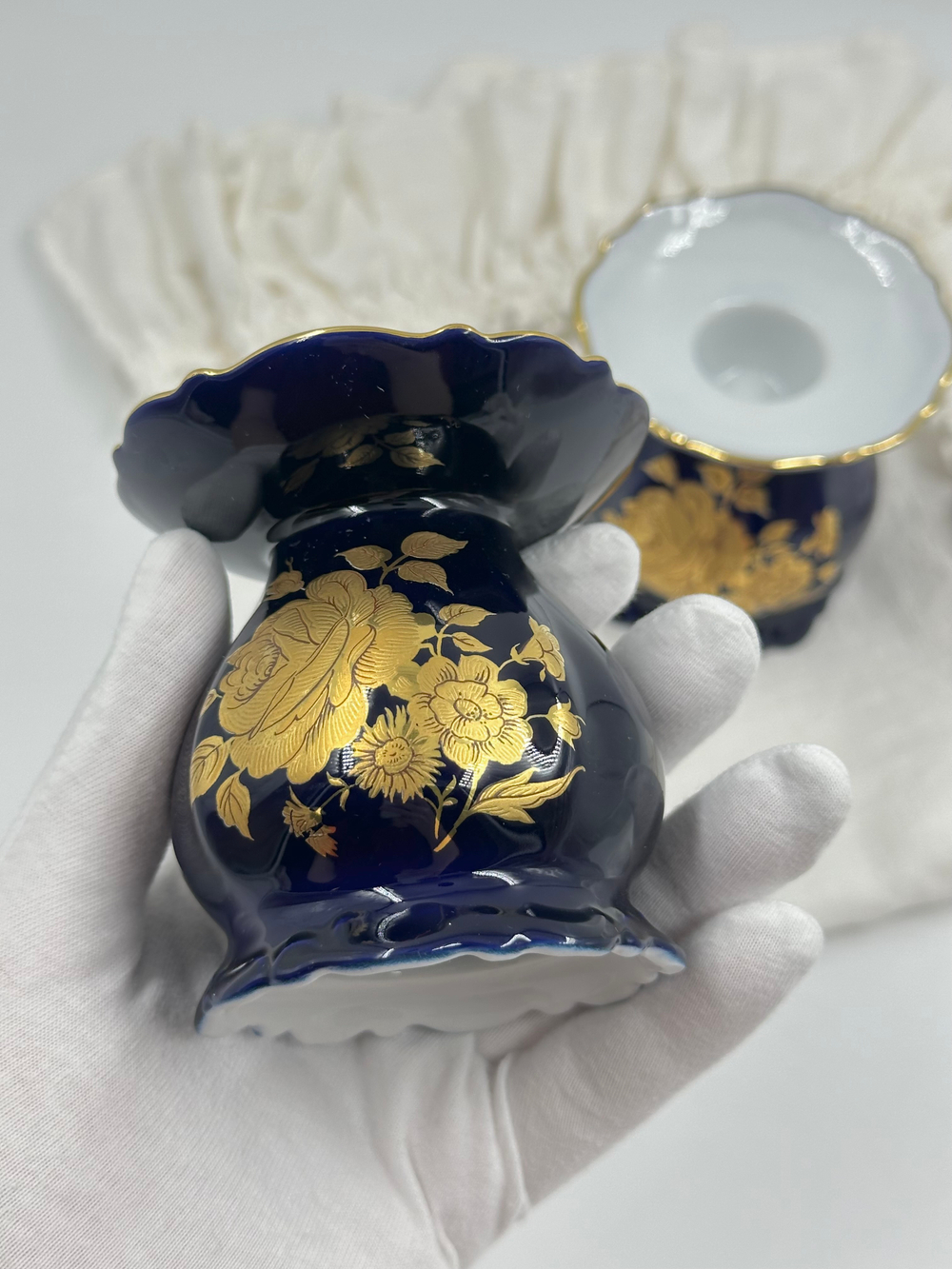 Подсвечник кобальтовый с золотыми розами