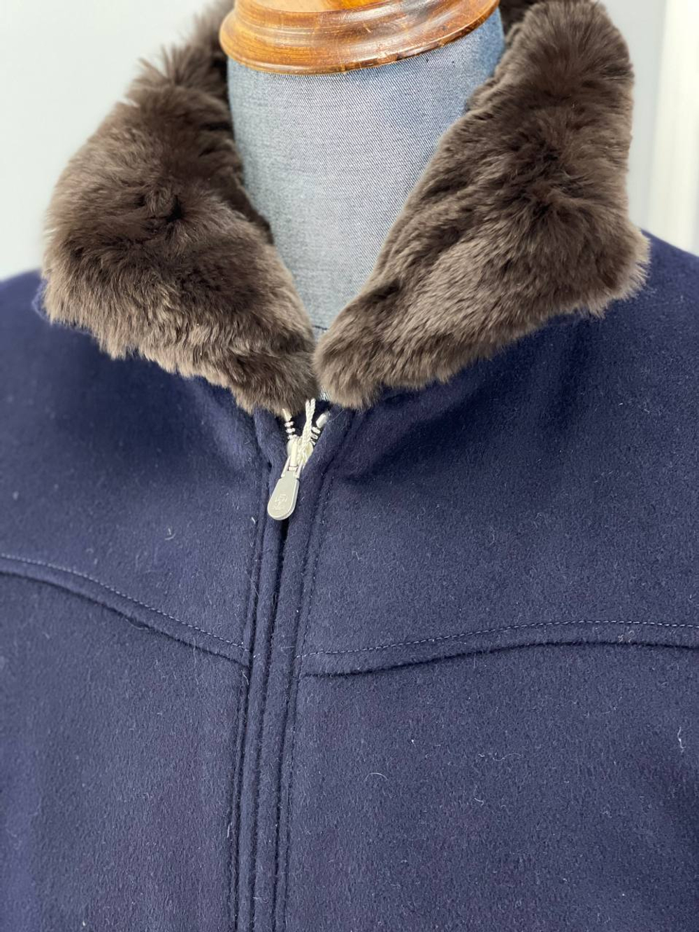Кашемировая куртка Brunello Cucinelli внутри с мехом