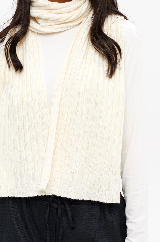 8407 Шарф женский (молочный)