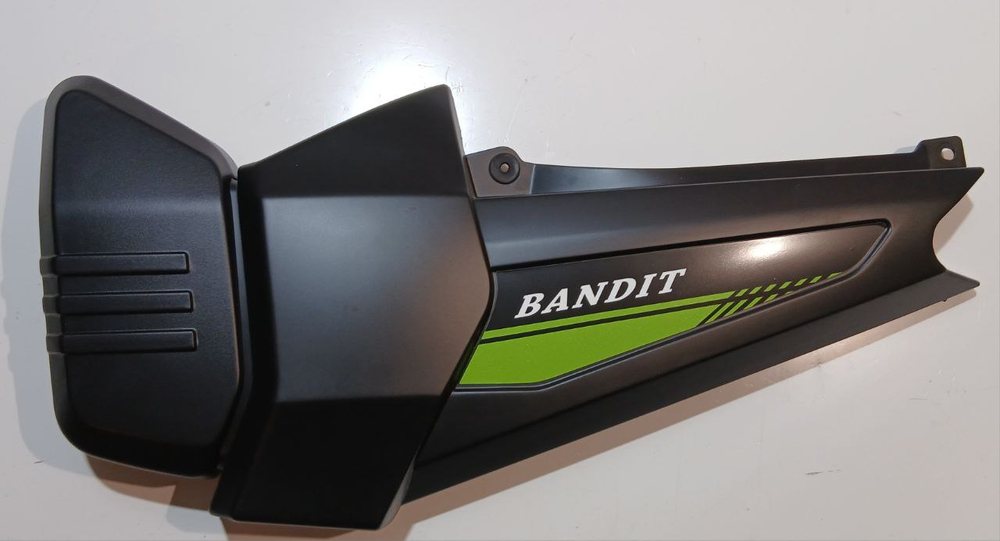 Пластик боковой передний левый мотоцикл BANDIT XV300 зеленый