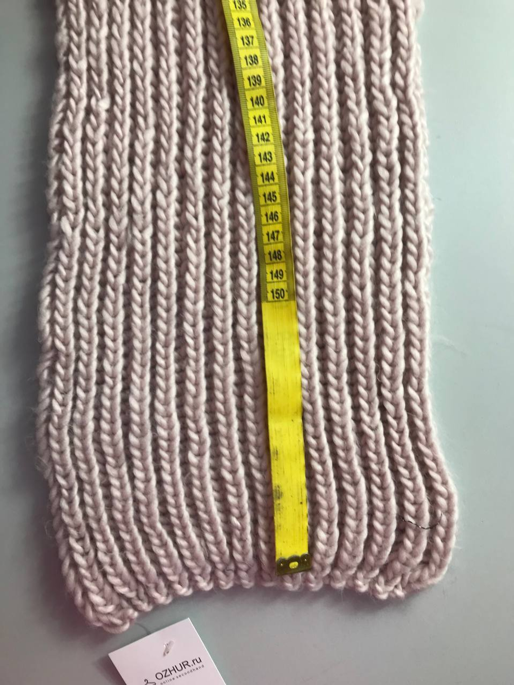 Шарф крупной вязки нежного оттенка