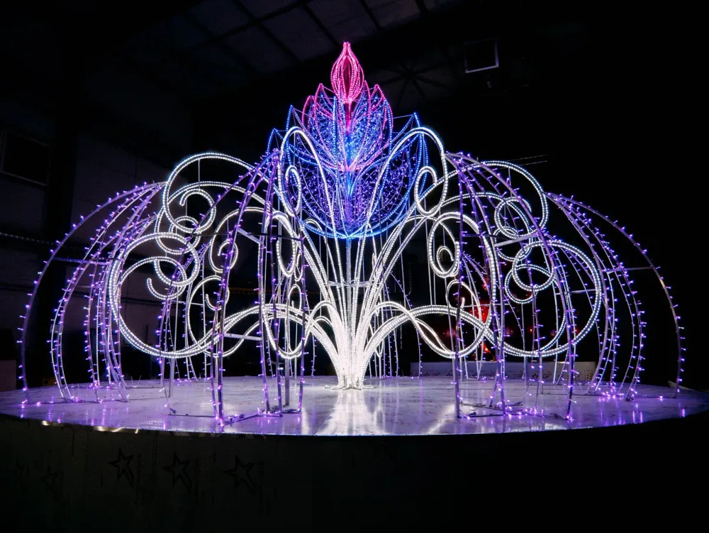 Светящийся фонтан "Морозный цветок"