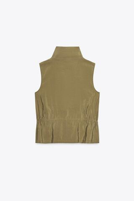 ZARA ЖИЛЕТ ИЗ СТРУЯЩЕЙСЯ ТКАНИ С РЕГУЛИРУЕМОЙ ПОСАДКОЙ, ТЕМНО-ОЛИВКОВЫЙ
