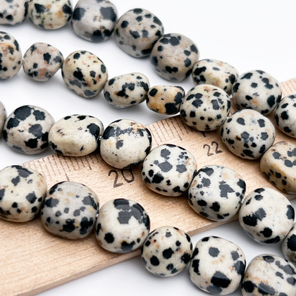 "Далматин" бусины, плоский фриформ, размер около 8,5-10 мм, цена за 9-10 шт (1/4 нити)