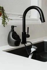 Диспенсер для мыла с подставкой для губки Joey 590 мл, черный