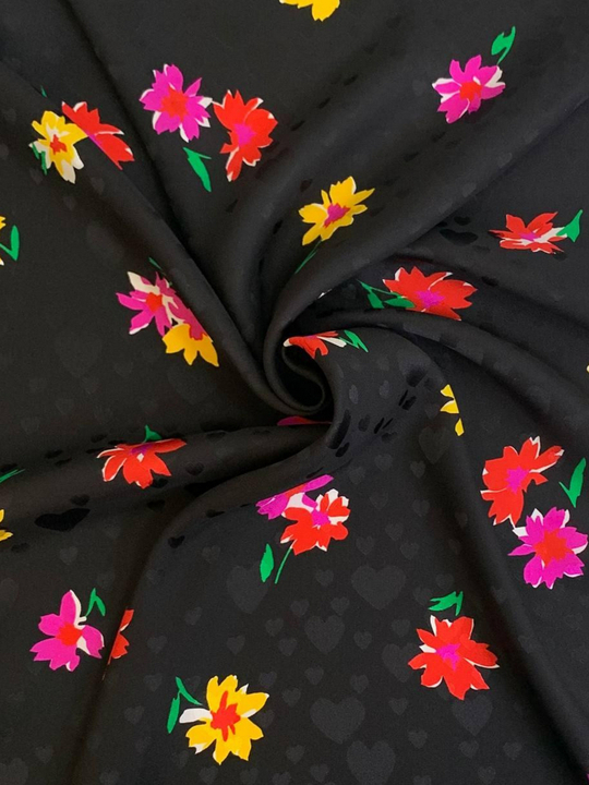 Плательная шелк принт цветы красные, желтые на черном, жаккард сердечко