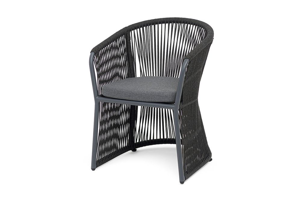 "Романо" стул плетеный из роупа, каркас алюминий темно-серый (RAL7024) муар, роуп темно-серый круглый, ткань темно-серая 027