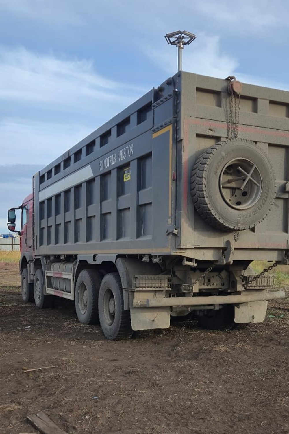 Howo T5G 8x4 Самосвал ZZ3317V386GE1 (Дизельный, 10,5 л, 440 л.с., МТ)