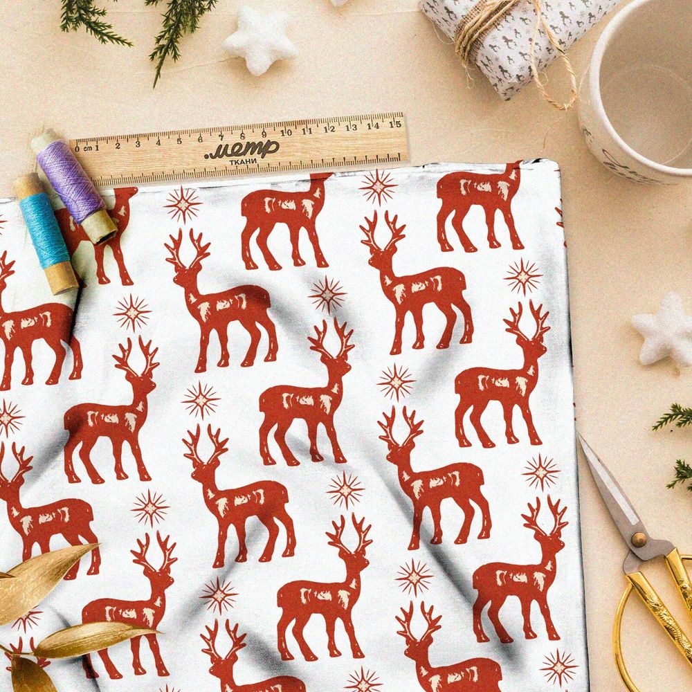 Ткань габардин красные олени и звёзды на белом фоне