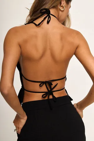 Топ из жатого хлопка с воротом халтер черного цвета