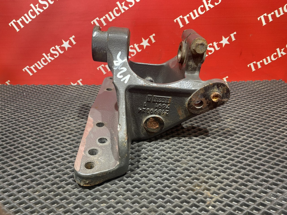 Кронштейн полурессоры передней