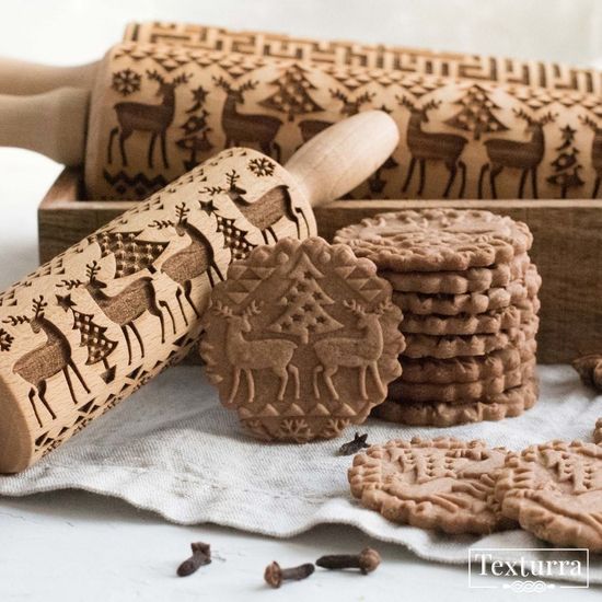 Малая скалка с узором Новогодний орнамент с оленями