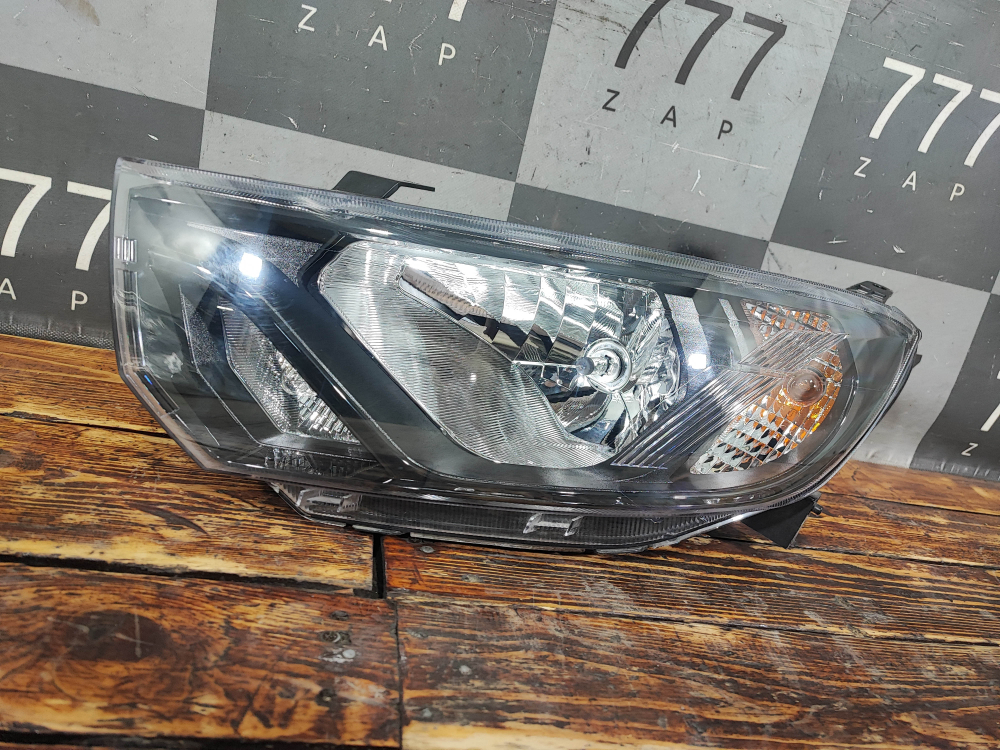 Фара левая LADA Granta 18-нв Б/У Оригинал 8450100857