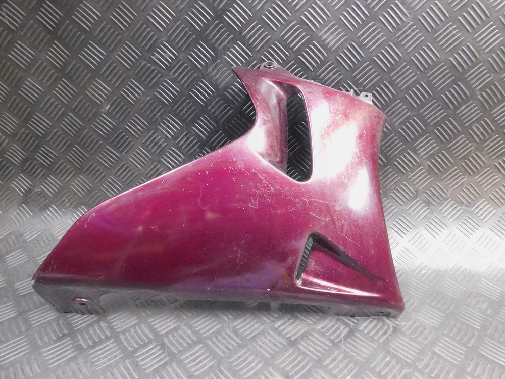 Пластик нижний правый Kawasaki ZZR 400 98 053064