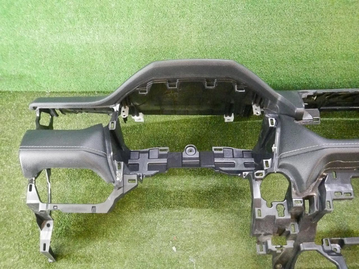 Торпедо Toyota RAV4 5 XA50 (2018-н.в.)