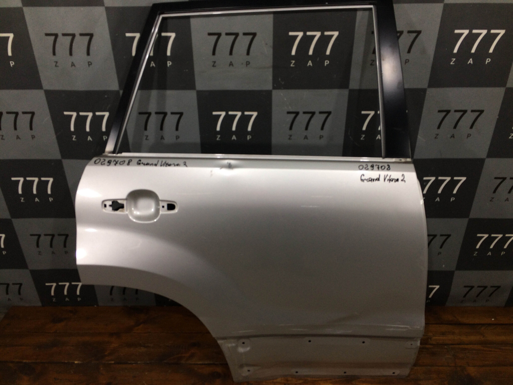 Дверь задняя правая Suzuki Grand Vitara 2 (JT) 05-12 Б/У Оригинал 6800365833000