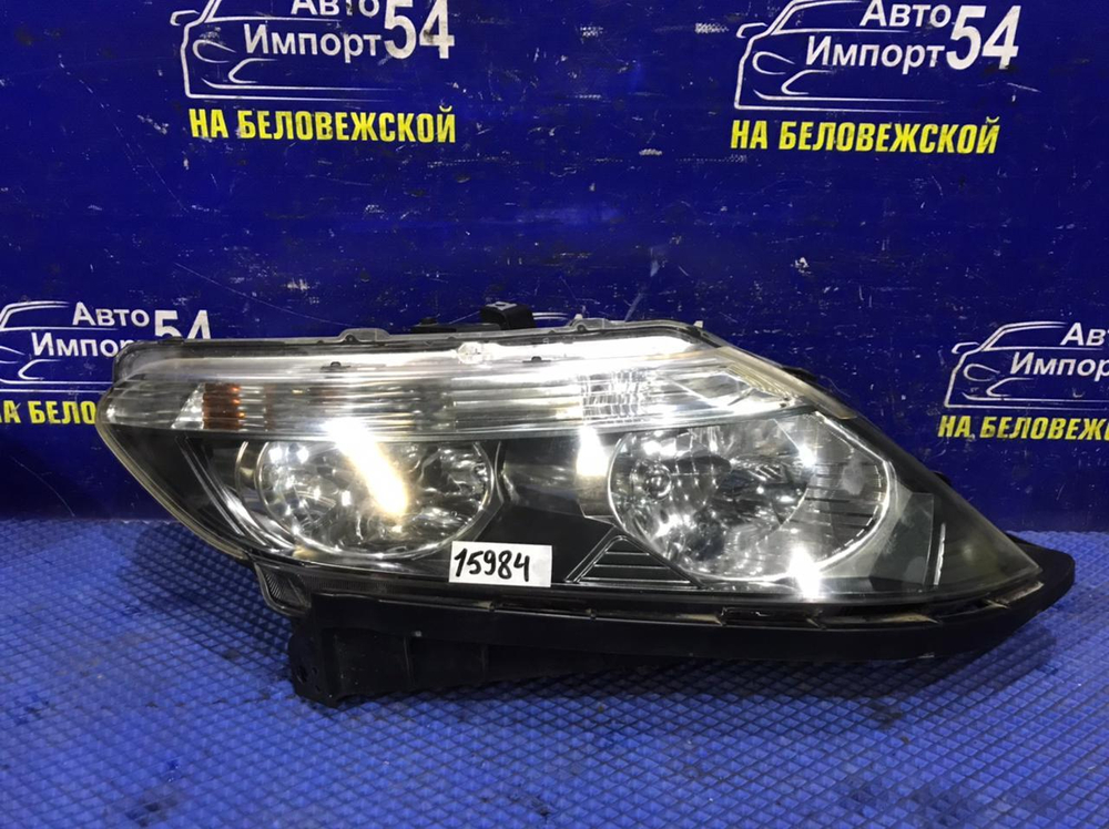 Фара передняя правая Honda AIRWAVE 2005-2010