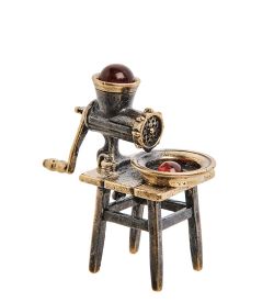 AM-3015 Фигурка «Мясорубка» (латунь, янтарь)