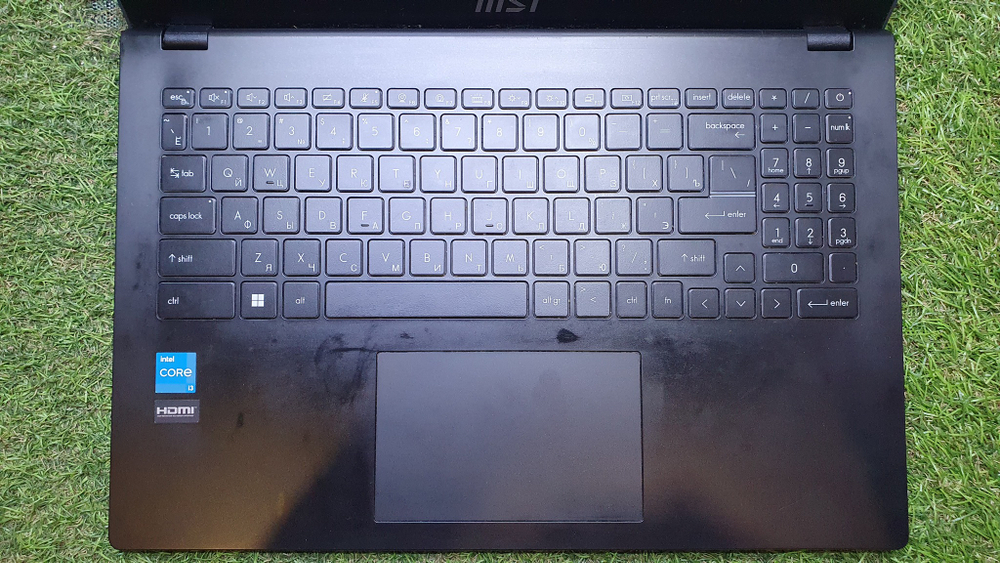 Ноутбук ультрабук MSI i3-12/8Gb/FHD