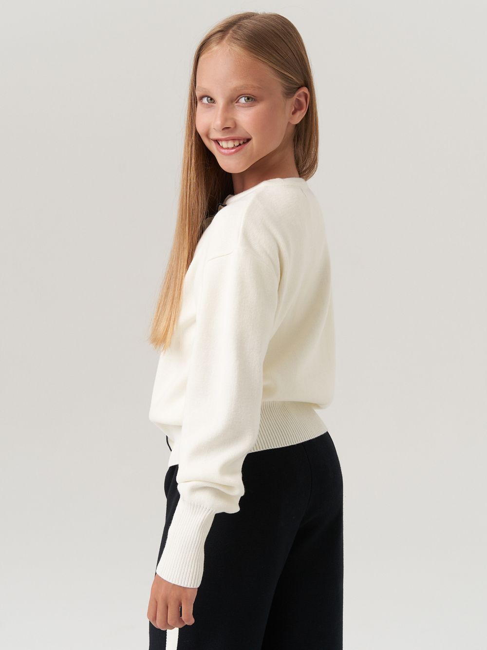 Кардиган школьный для девочки AT585 молочный