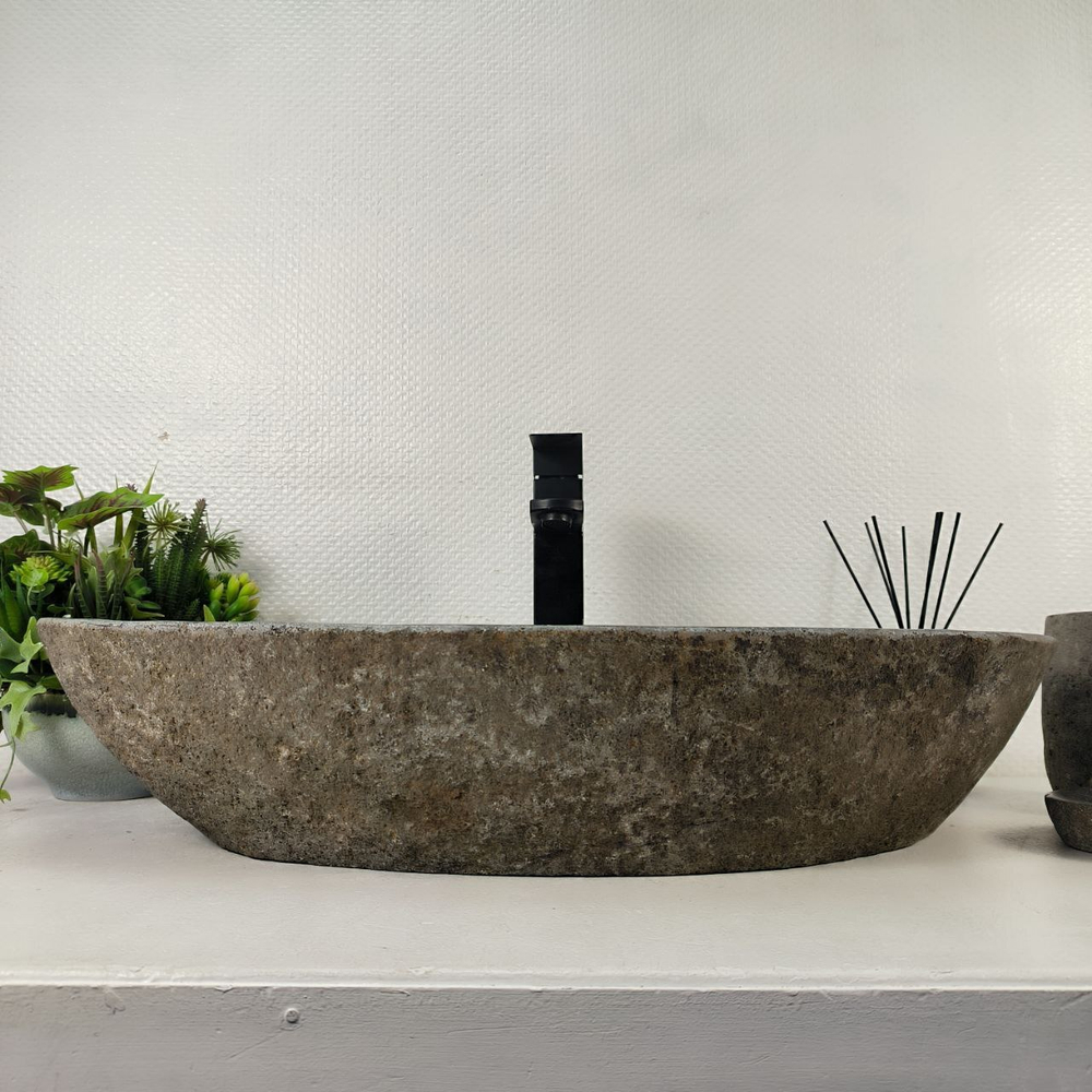 Раковина из речного камня RS-65129 66*35*15 0866