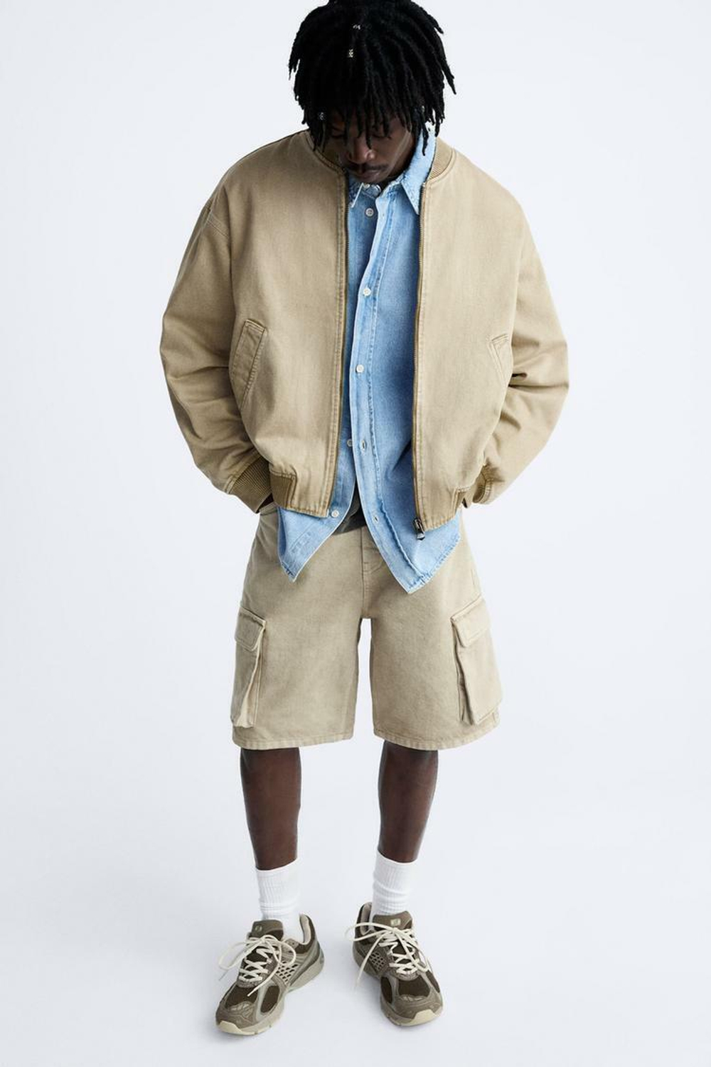 ZARA ДЖИНСОВЫЕ ШОРТЫ-КАРГО-БЕРМУДЫ, ПЕСОЧНЫЙ