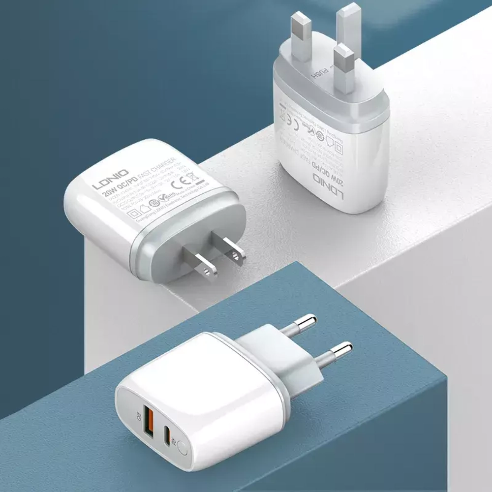 СЗУ 20W с кабелем lightning 1USB-A QG/1USB-C PD A2424C LDNIO
