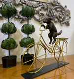 Собака на велосипеде