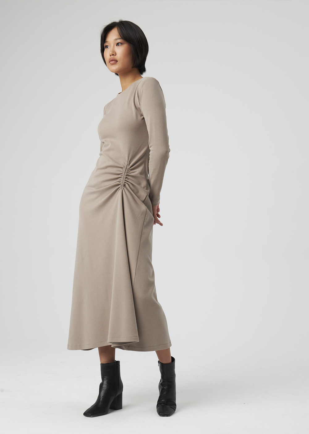 DRESS | M | LIGHT-BROWN