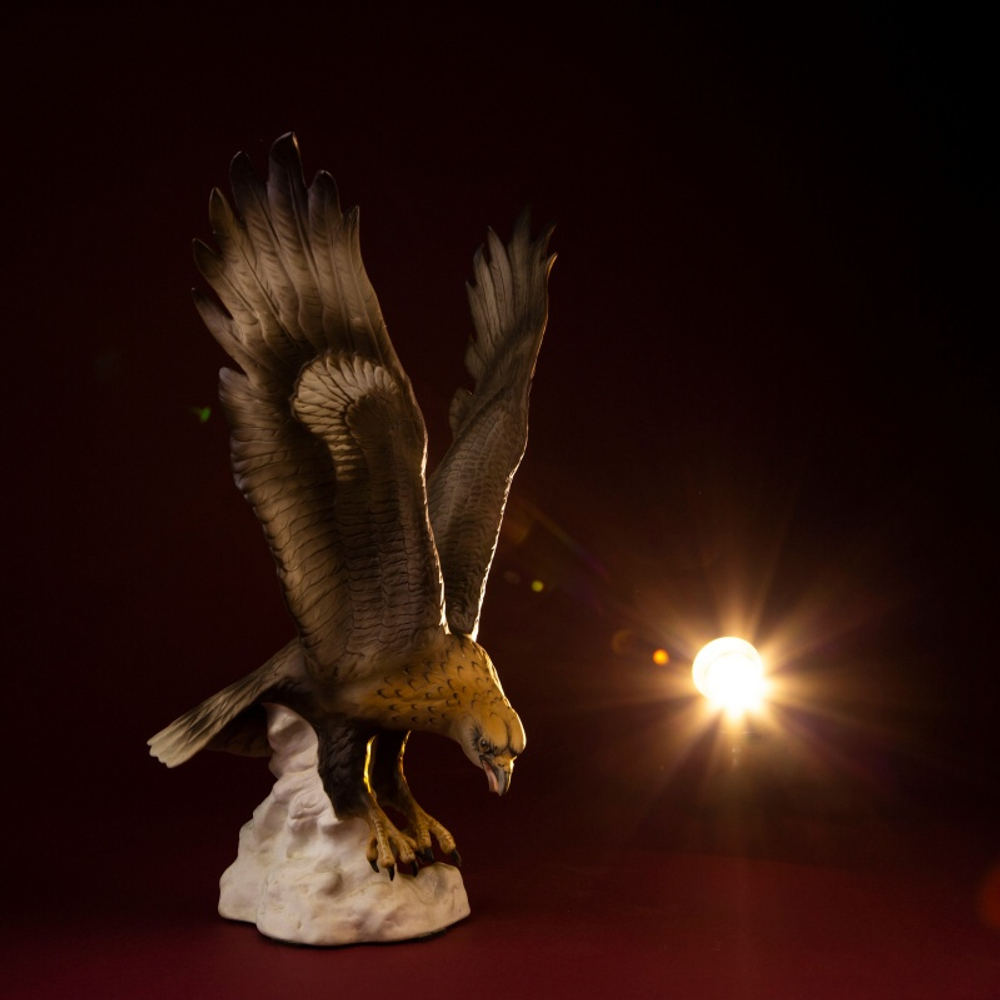 Фарфоровая мануфактура Royal Dux «Орел»