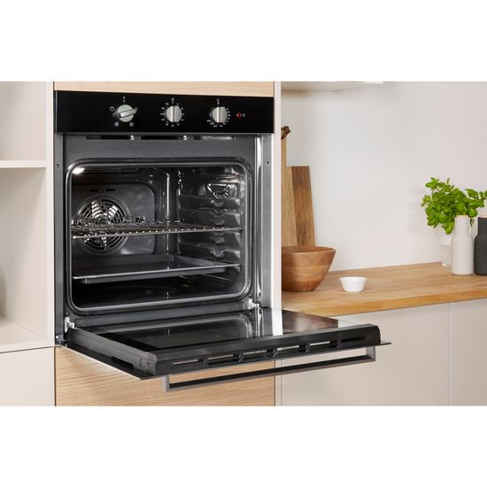 Газовый духовой шкаф Indesit IGW 620 BL
