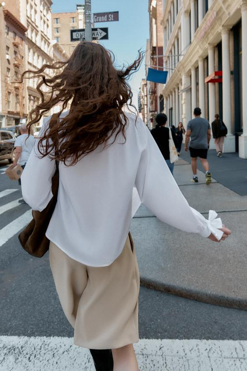 ZARA БЕРМУДЫ С ПЕРЕКРЕСТНОЙ ЗАСТЕЖКОЙ, РЫЖЕВАТО-КОРИЧНЕВЫЙ