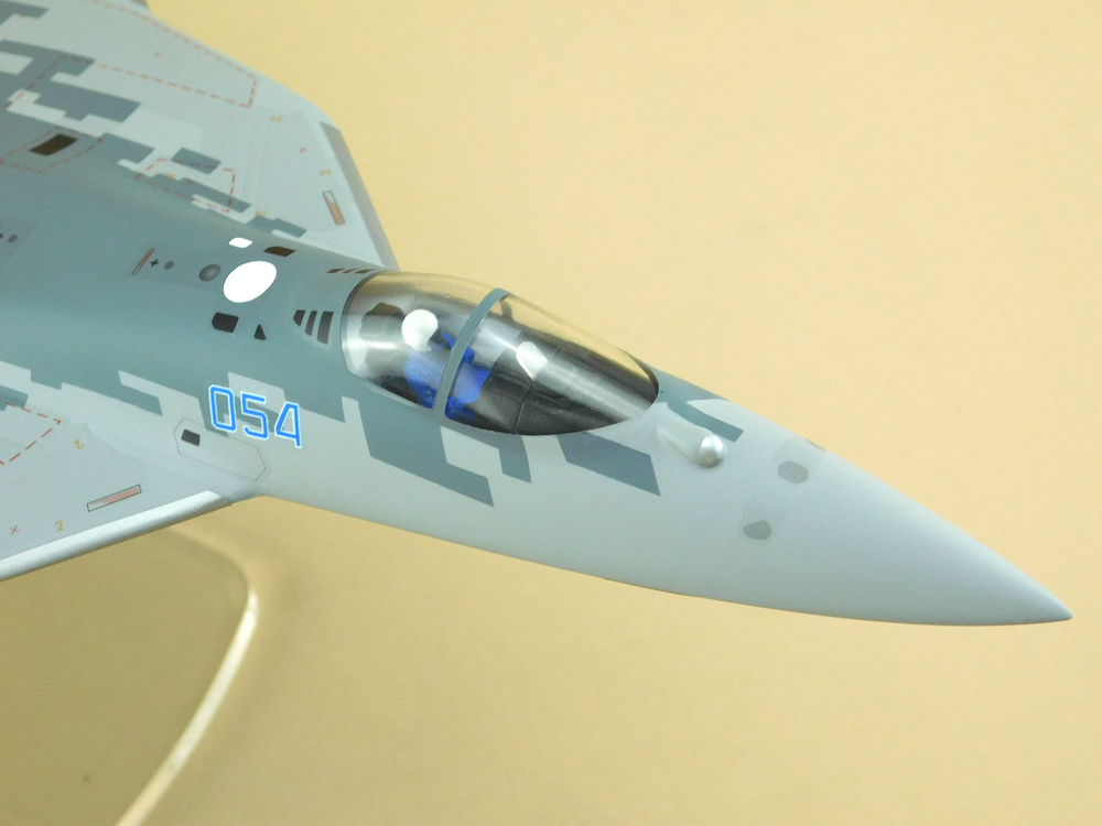 Модель самолета Су-57 (М1:48, 054, Пиксели)