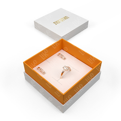 Футляр картонный остроугольный с прослойкой, серия "Самба", 80х80х40 мм