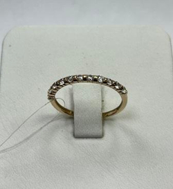 Кольцо из золота с фианитами